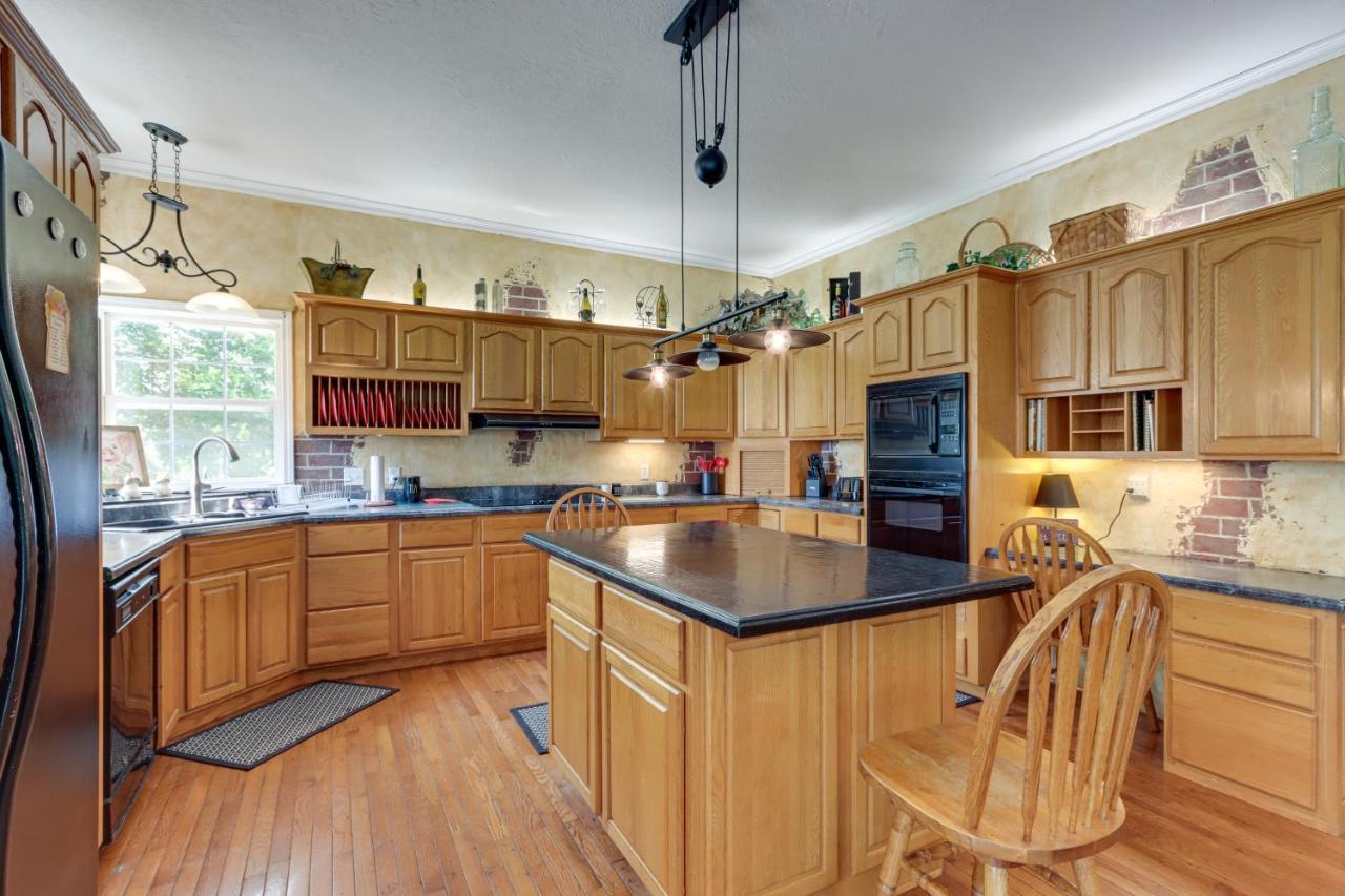 Camdenton Vacation Rental Near Lake Of The Ozarks Exterior photo